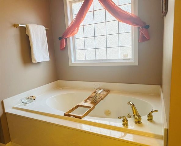 139 Lost Forest Drive, Mcdonough, GA 30252