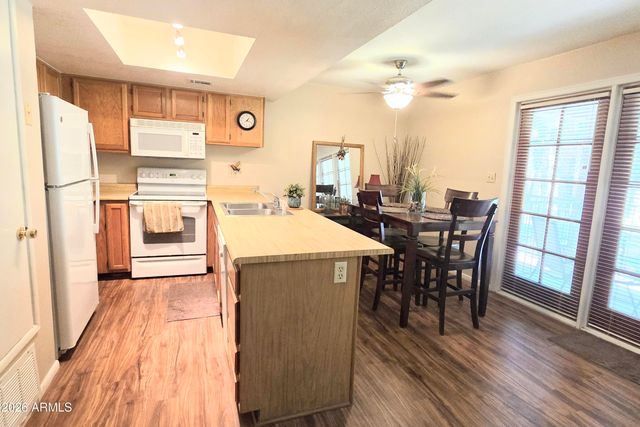 18811 N 19TH Avenue 2006, Phoenix, AZ 85027