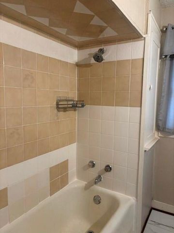 908 W 23rd Street, Houston, TX 77008