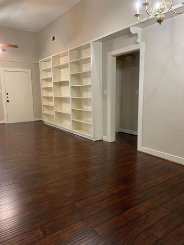 908 W 23rd Street, Houston, TX 77008