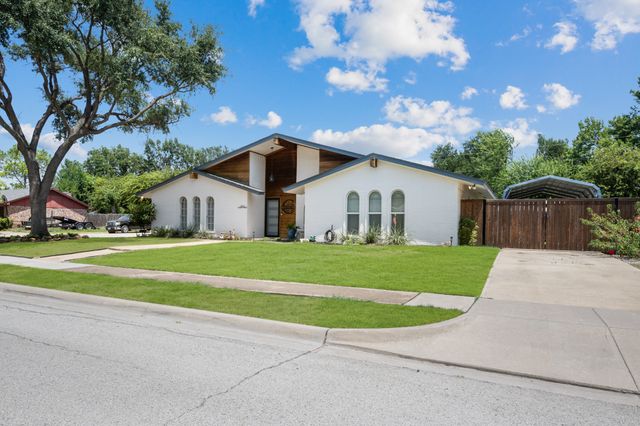 301 Gloria Street, Keller, TX 76248