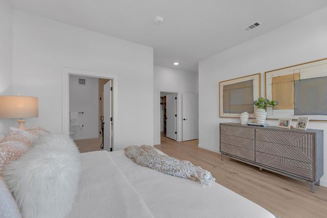2209 S 1st ST 403, Austin, TX 78704