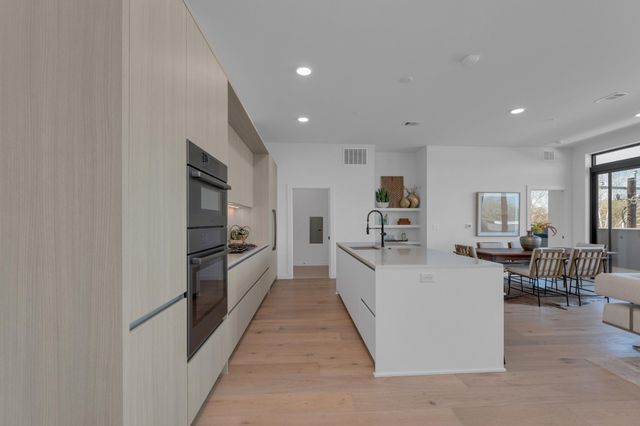 2209 S 1st ST 403, Austin, TX 78704