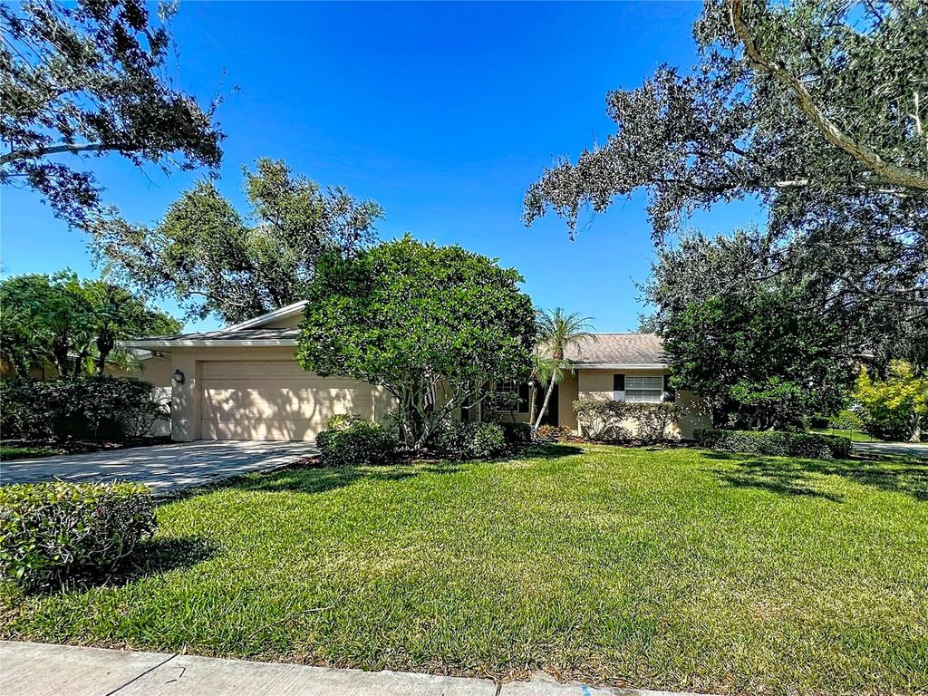 300 N BAY HILLS BOULEVARD, Safety Harbor, FL 34695