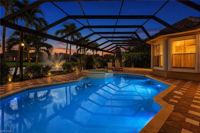 5120 Post Oak LN, Naples, FL 34105