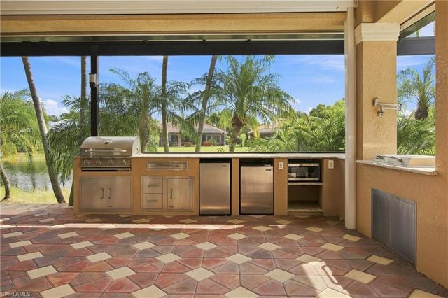 5120 Post Oak LN, Naples, FL 34105