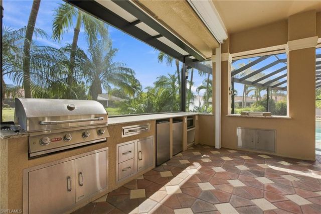 5120 Post Oak LN, Naples, FL 34105