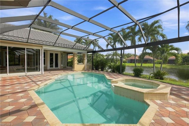 5120 Post Oak LN, Naples, FL 34105