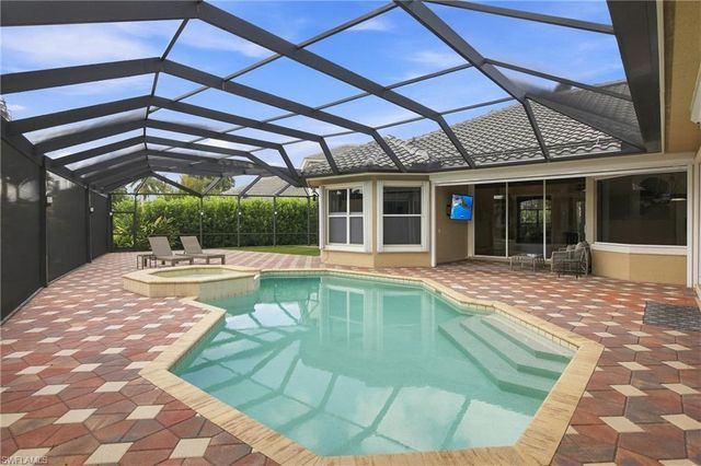 5120 Post Oak LN, Naples, FL 34105