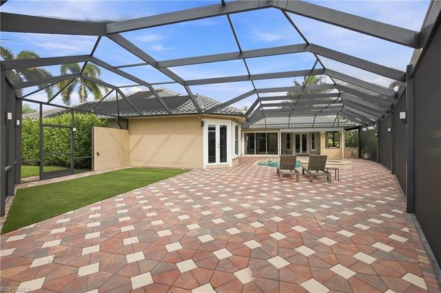 5120 Post Oak LN, Naples, FL 34105