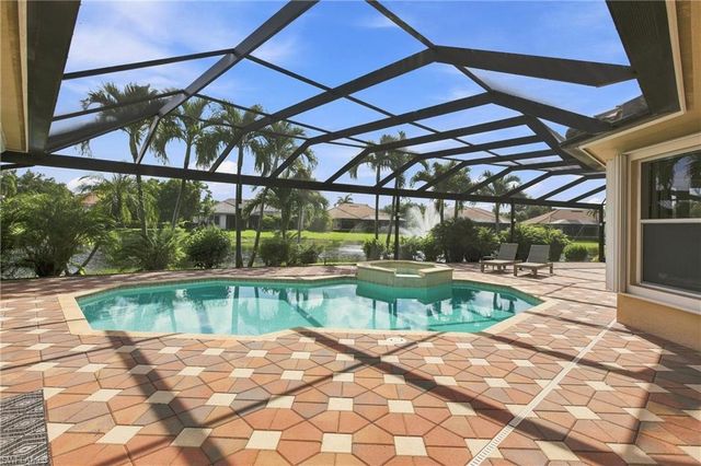 5120 Post Oak LN, Naples, FL 34105