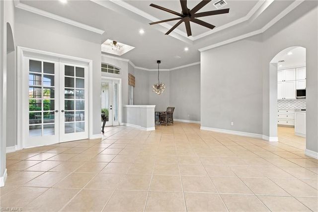5120 Post Oak LN, Naples, FL 34105