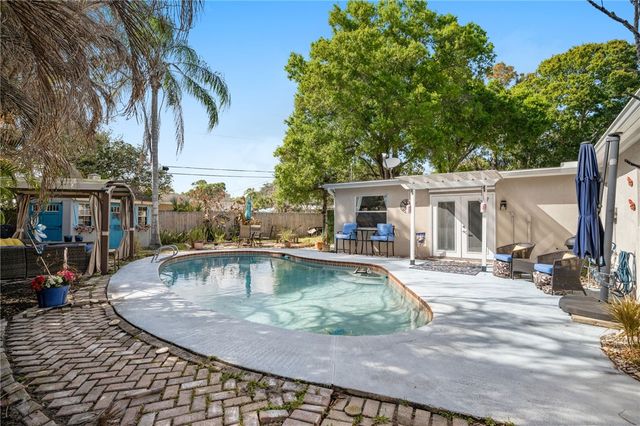 1875 31st Avenue, Vero Beach, FL 32960