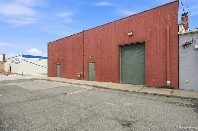 1660 Fort Street, Lincoln Park, MI 48146