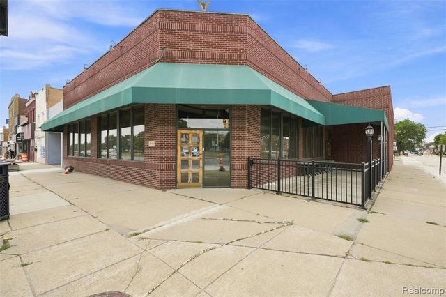 1660 Fort Street, Lincoln Park, MI 48146