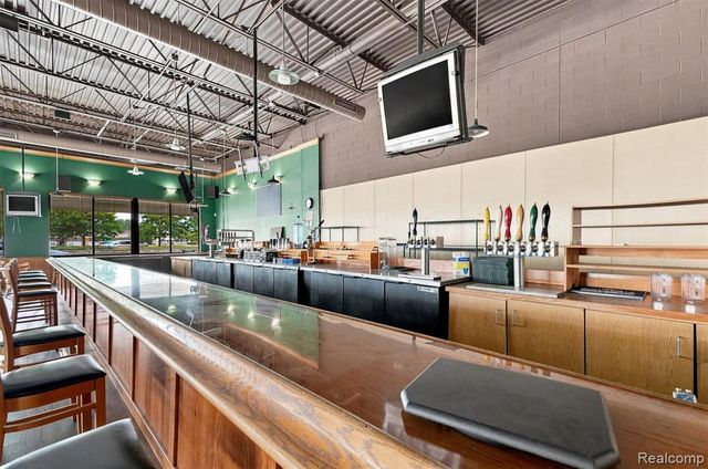 1660 Fort Street, Lincoln Park, MI 48146