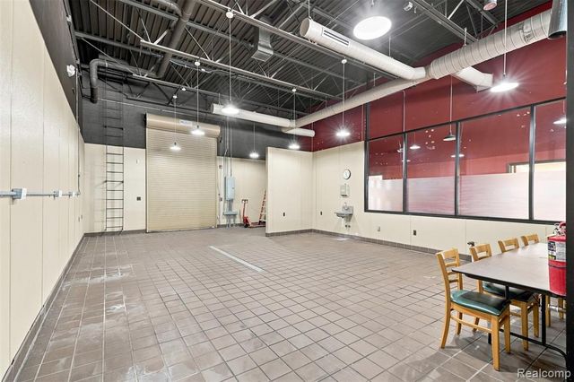 1660 Fort Street, Lincoln Park, MI 48146