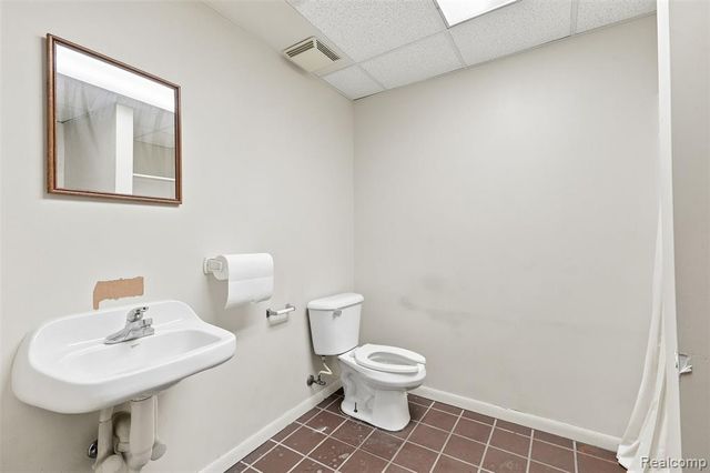 1660 Fort Street, Lincoln Park, MI 48146