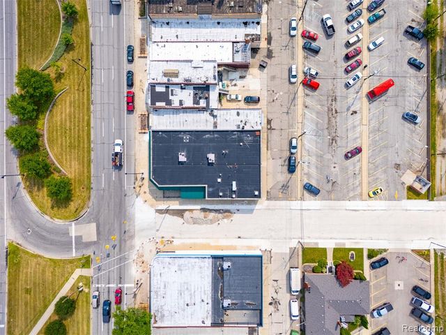 1660 Fort Street, Lincoln Park, MI 48146