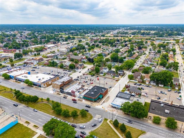 1660 Fort Street, Lincoln Park, MI 48146