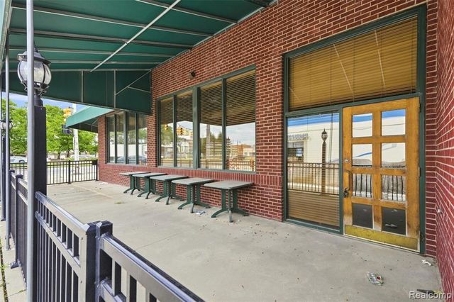 1660 Fort Street, Lincoln Park, MI 48146