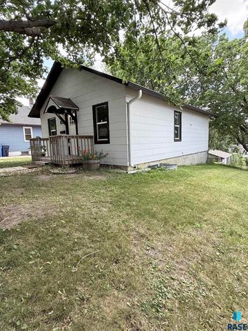 1119 N Duluth Ave Avenue, Sioux Falls, SD 57104