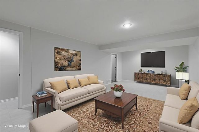 5743 N London Avenue, Kansas City, MO 64151