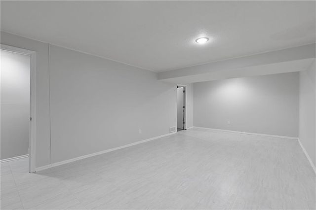 5743 N London Avenue, Kansas City, MO 64151