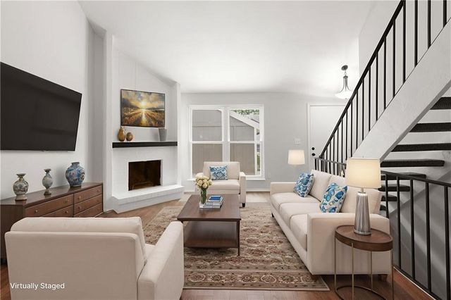 5743 N London Avenue, Kansas City, MO 64151