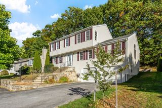 25 Corinth Drive, Worcester, MA 01606