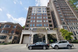 434 W Melrose Street 502, Chicago, IL 60657