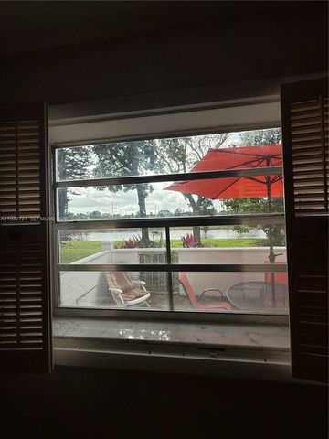 4270 NW 40th St 109, Lauderdale Lakes, FL 33319