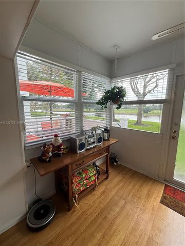 4270 NW 40th St 109, Lauderdale Lakes, FL 33319