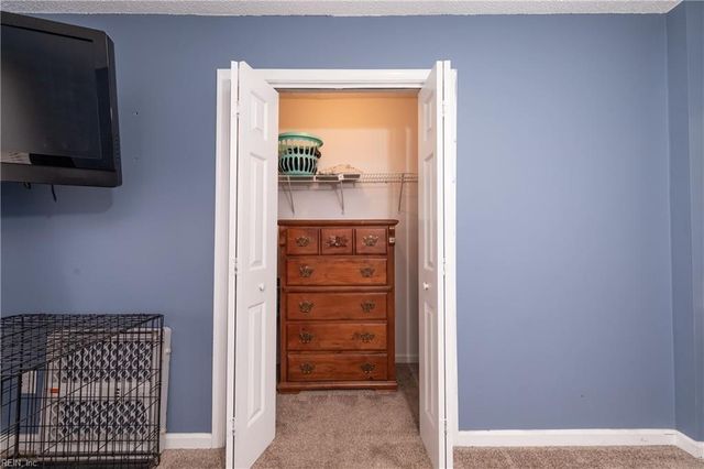11 Corwin CIR, Hampton, VA 23666