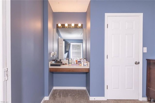 11 Corwin CIR, Hampton, VA 23666