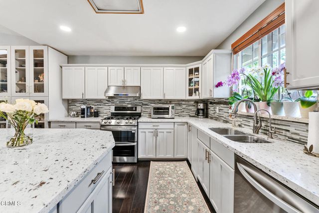 3136 Frances Avenue, La Crescenta, CA 91214