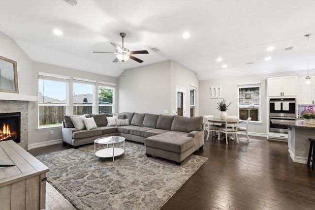 9409 Leisure Pace Lane, Little Elm, TX 75068