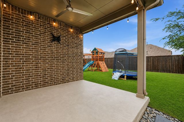 9409 Leisure Pace Lane, Little Elm, TX 75068