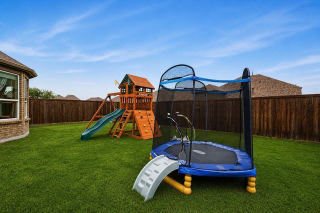 9409 Leisure Pace Lane, Little Elm, TX 75068