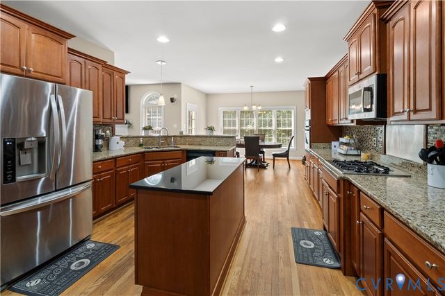 11125 Lyndenwood Dr, Chesterfield, VA 23838