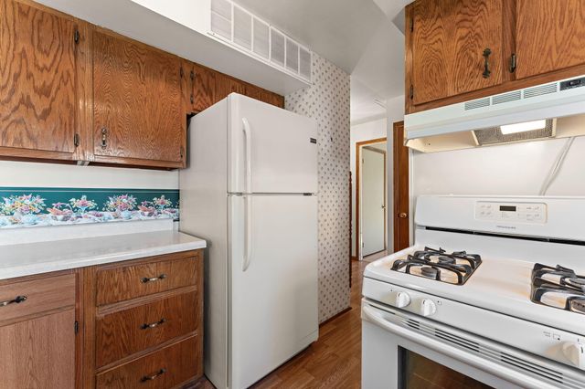 756 Imperial Road, Valparaiso, IN 46385