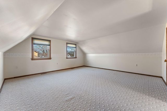 756 Imperial Road, Valparaiso, IN 46385