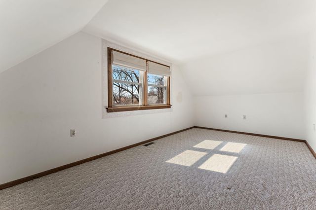 756 Imperial Road, Valparaiso, IN 46385