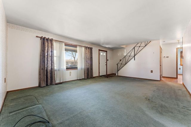 756 Imperial Road, Valparaiso, IN 46385