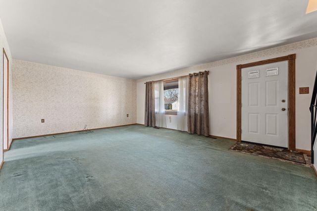 756 Imperial Road, Valparaiso, IN 46385