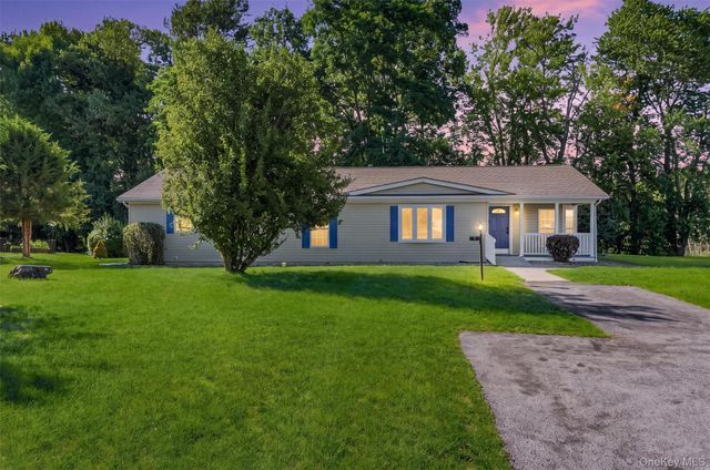 1 Palm Circle, Poughkeepsie, NY 12603