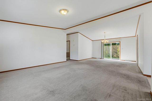 1 Palm Circle, Poughkeepsie, NY 12603