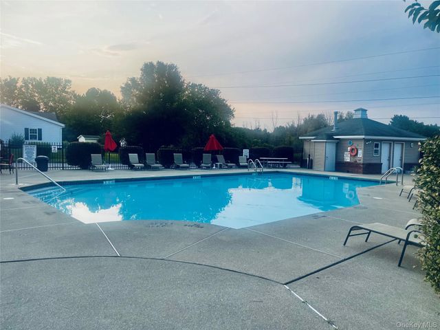 1 Palm Circle, Poughkeepsie, NY 12603