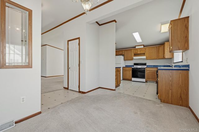 1 Palm Circle, Poughkeepsie, NY 12603
