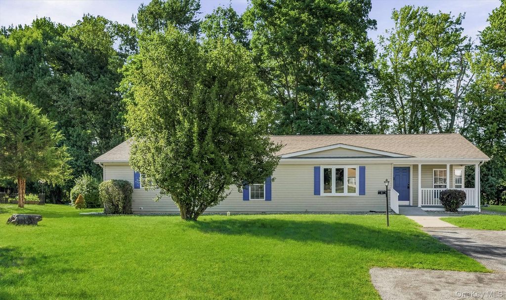 1 Palm Circle, Poughkeepsie, NY 12603